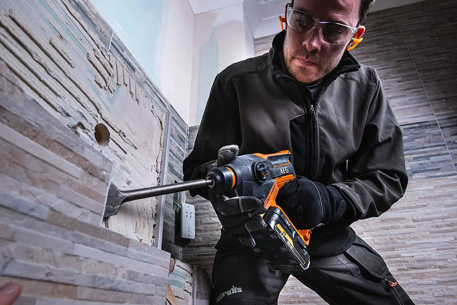 516648 Aku čekić bušilica AEG BBH18C/0